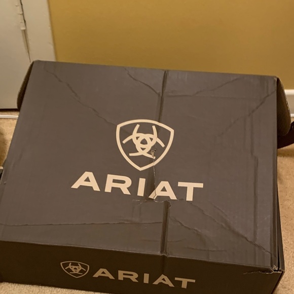 Ariat Men's Hybrid Roughstock Antler Dark Brown Boots with Cream Accents - Picture 15 of 15